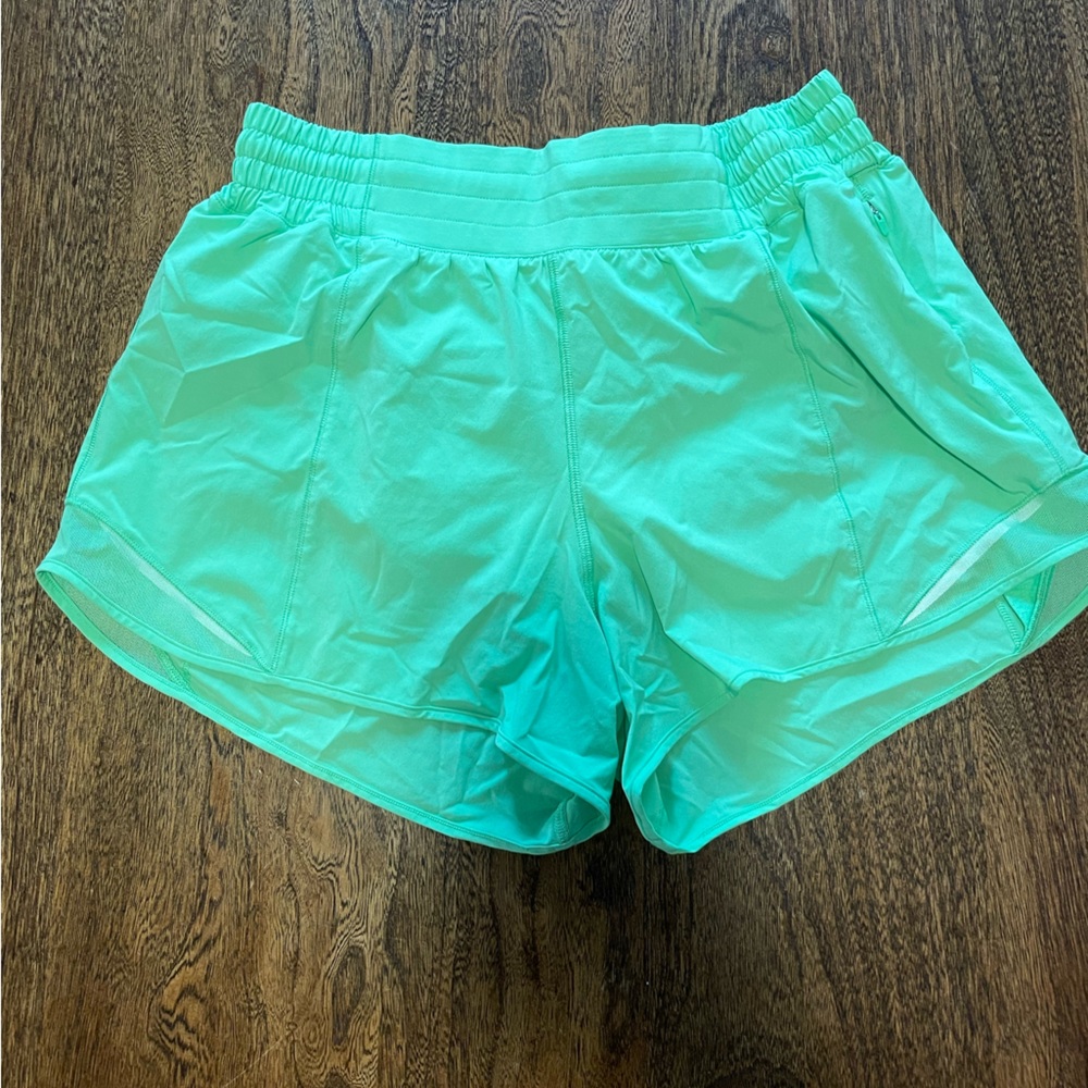 Lululemon hotty hot high rise 4”